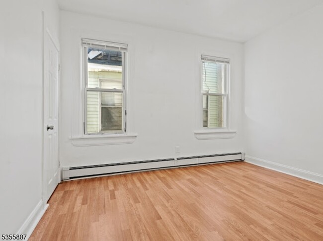 Building Photo - 125 Columbia Ave