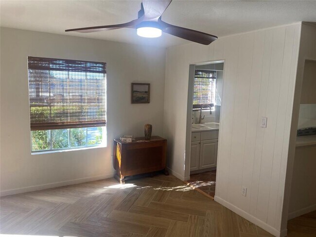 Building Photo - 1700 Houston St