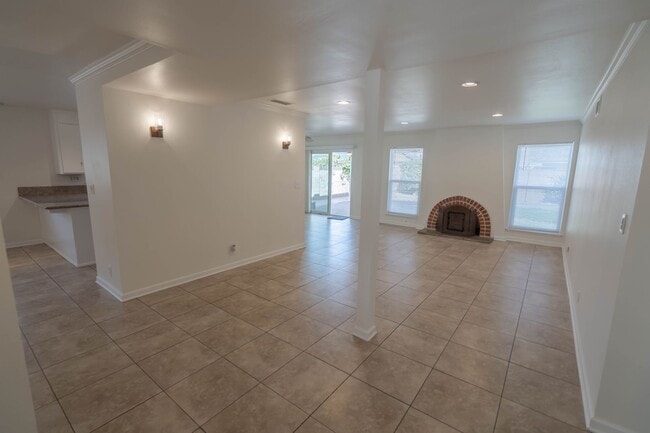 Building Photo - Single Story 3 Bedroom Home for Rent in Ca...