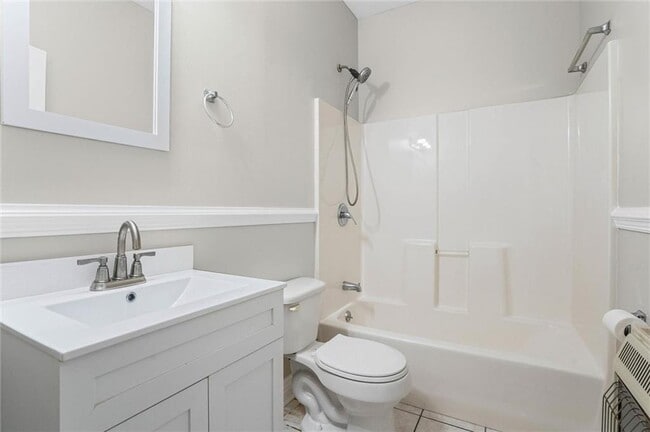 Building Photo - 3917 Bayfront Rd