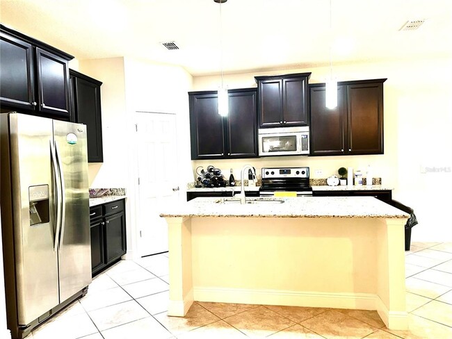 Building Photo - 807 Marsh Reed Dr