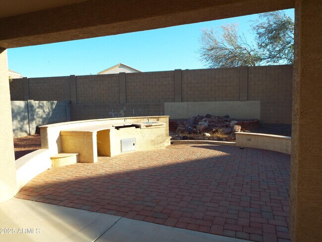 Building Photo - 24002 W Lasso Ln