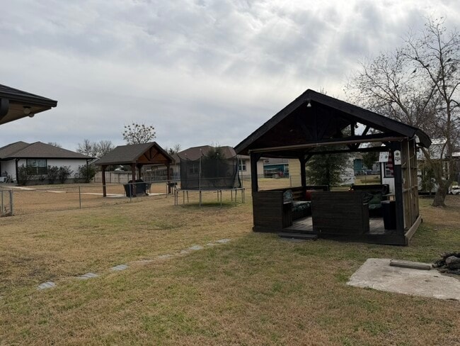 Building Photo - 1713 Palasota Dr