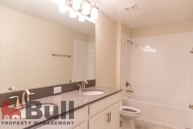 Building Photo - 11931 Hometown Pl