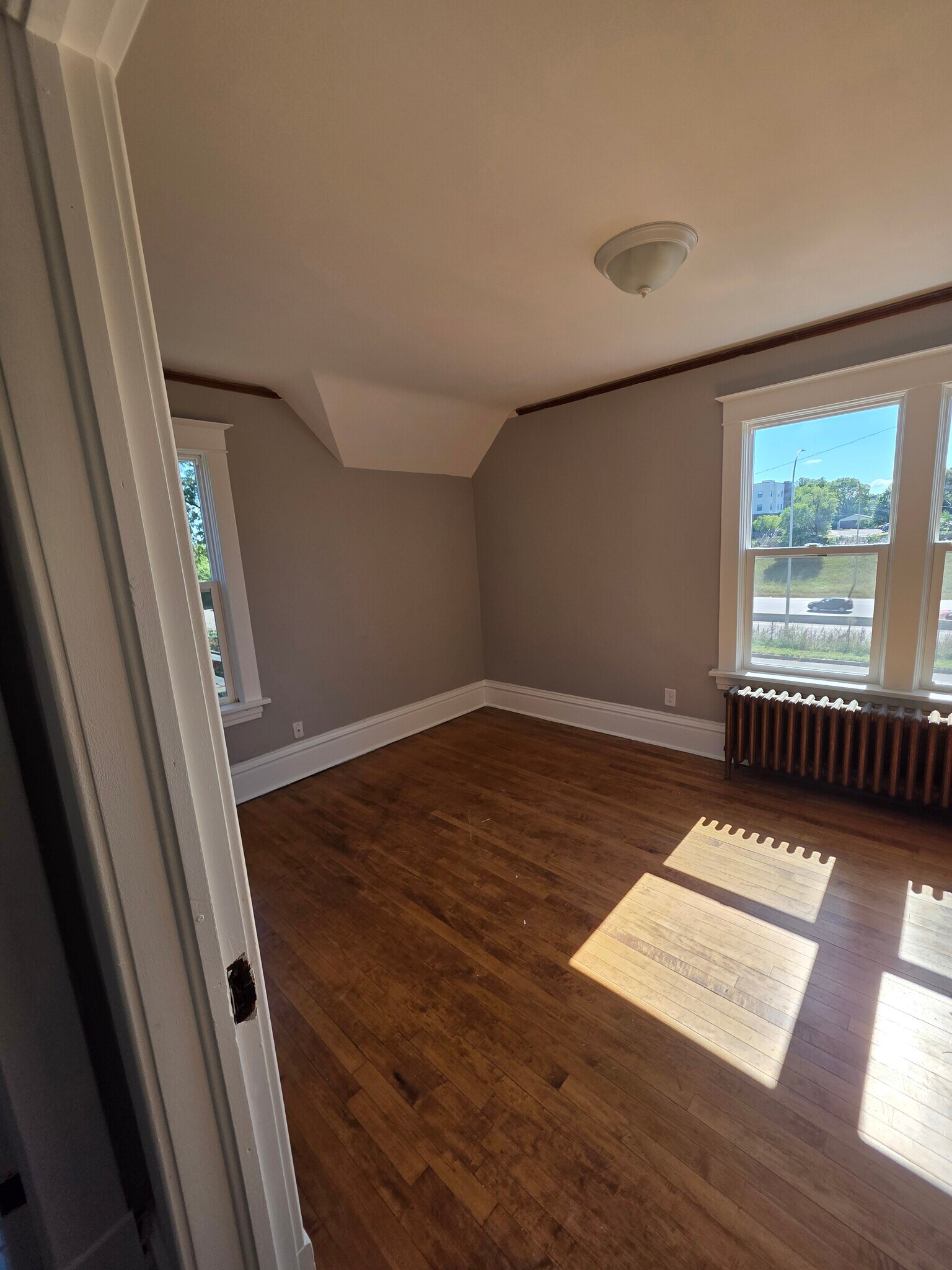 Building Photo - 967 St Anthony Ave