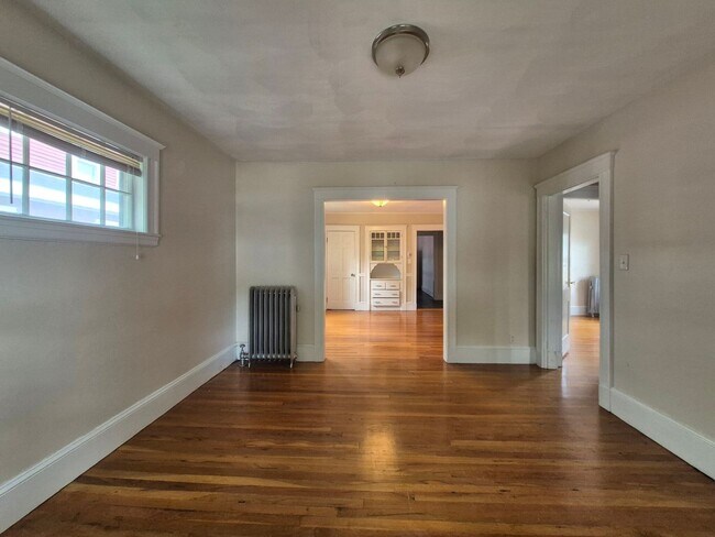 Building Photo - Nice 3 bed in Watertown