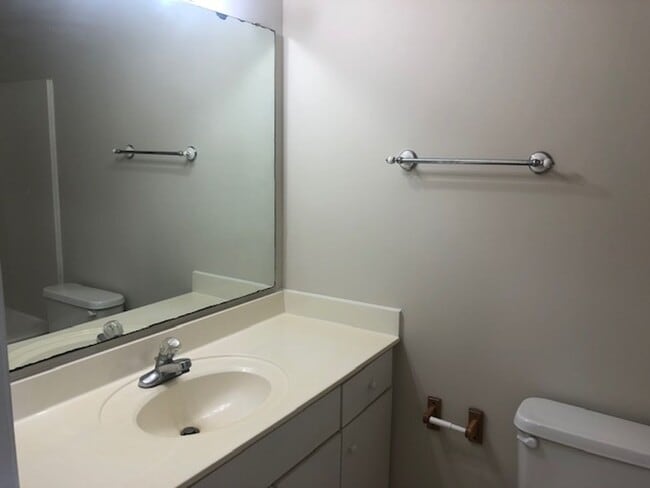 Building Photo - 3870 Spanner Way