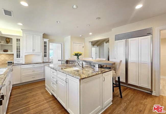 Building Photo - 3690 Crownridge Dr