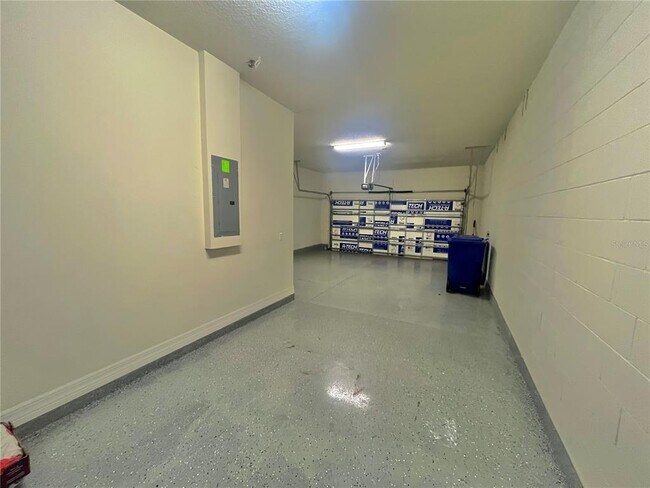 Building Photo - 1381 Patterson Ter