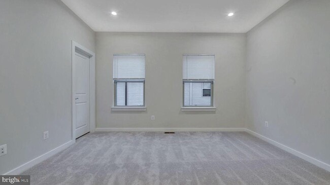 Building Photo - 13170 Arches Rd