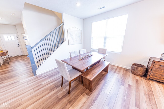 Building Photo - 6786 Sable Point Dr