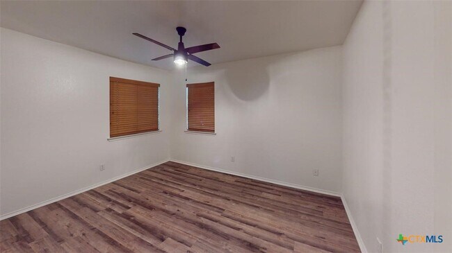 Building Photo - 6705 Rosita Oak Dr