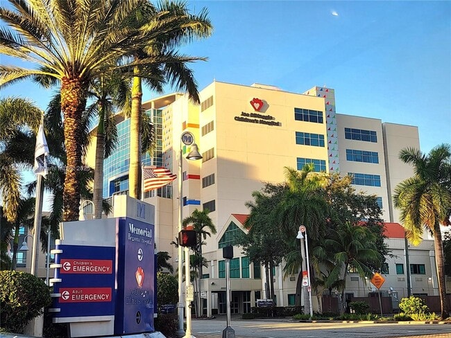 Primary Photo - 5934 Buchanan St