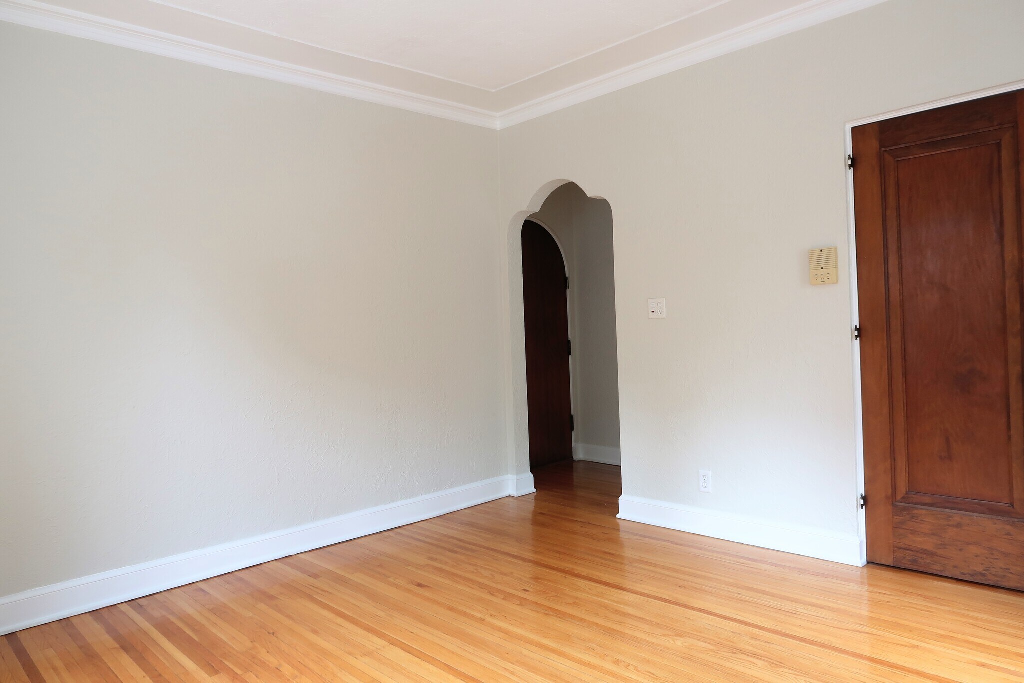 Living room - 3252 Fremont Ave S