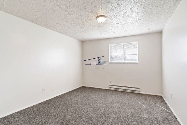 Building Photo - 5858 S 2000 W