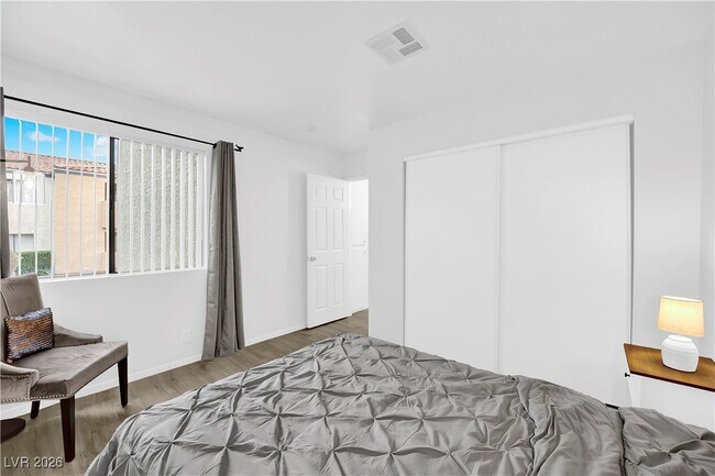 Building Photo - 3151 N Soaring Gulls Dr