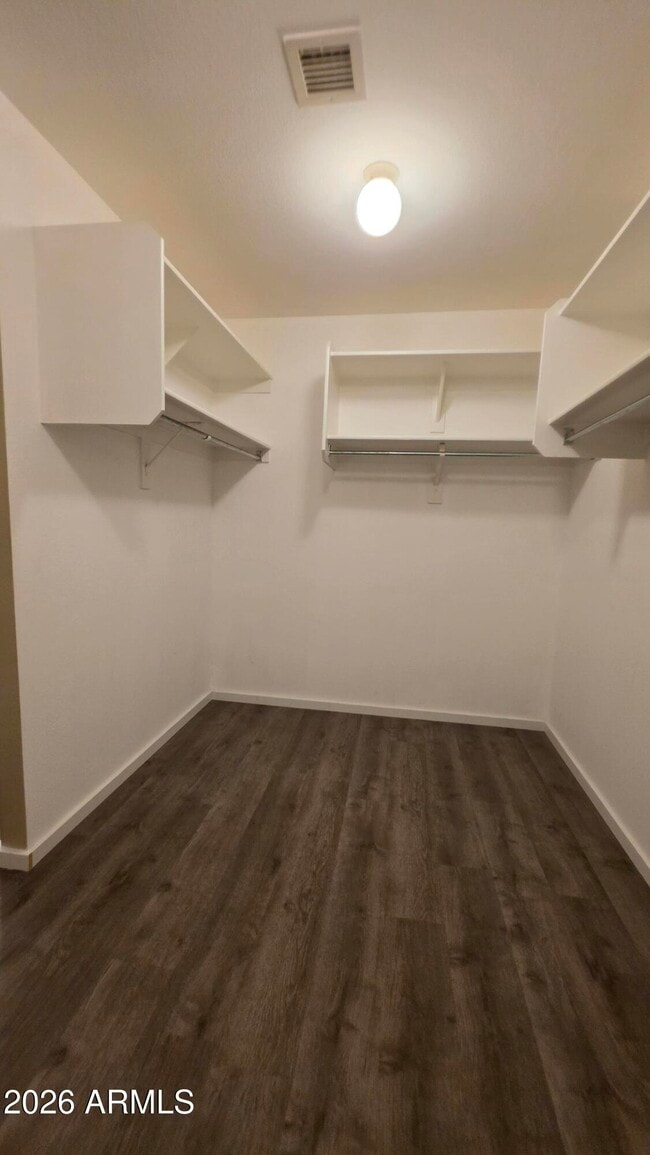 Building Photo - 42065 W Hillman Dr
