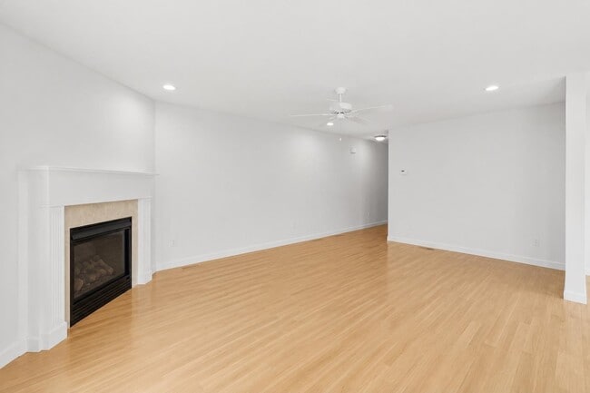 Building Photo - 51 Blacksmith Dr