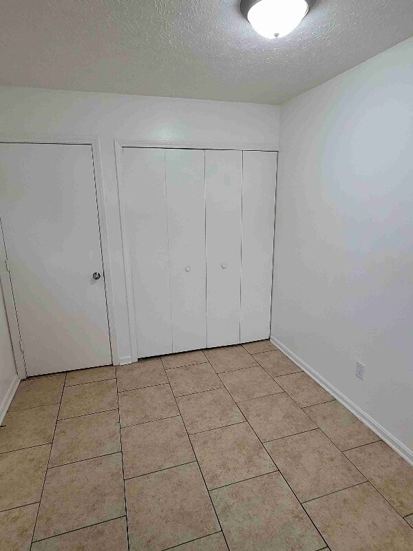 Building Photo - 739 W 8th St