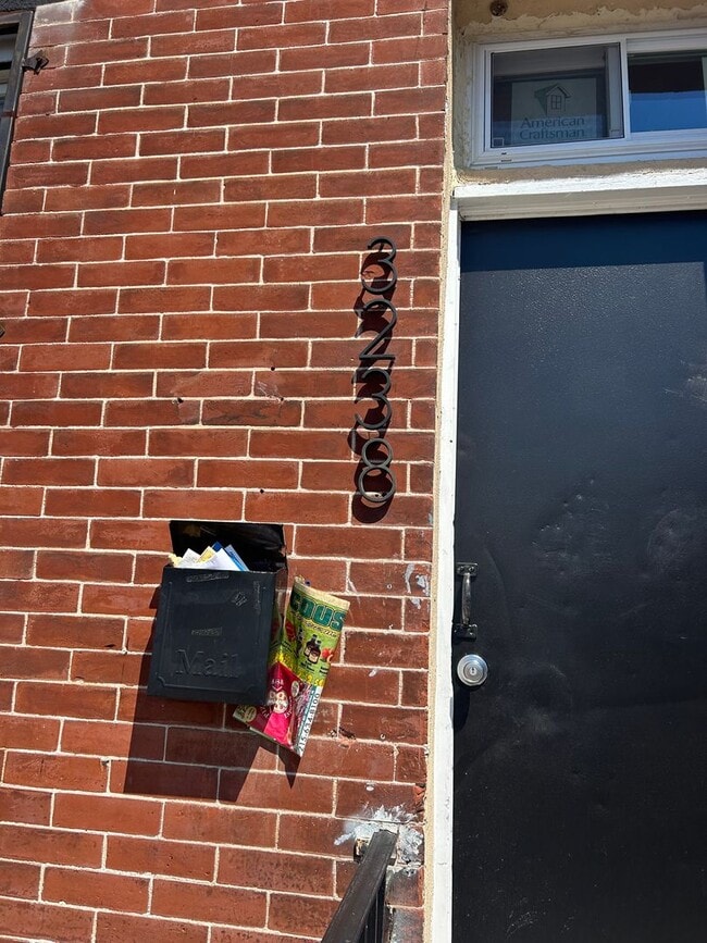 Building Photo - Bright & Updated 2 Bedroom | 2 Full Bath Home – $1,150/Month-3238 Jasper Street Philadelphia, PA ...