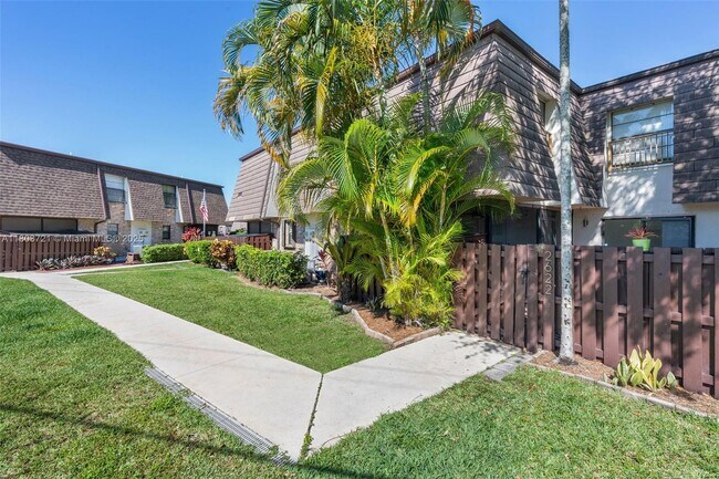 Building Photo - 2622 NW 99th Ave