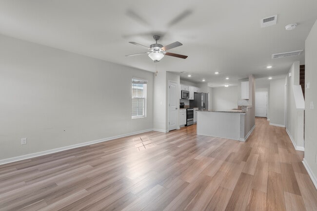 Building Photo - 672 Penfolds Wy