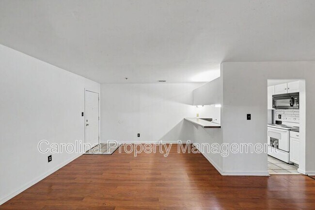 Building Photo - 9535 University Terrace Dr