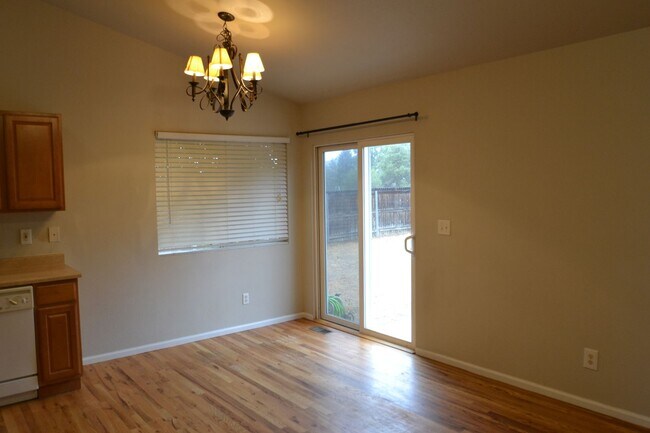 Building Photo - 3 bed, 2 bath with A/C in Fountain Mesa Heights - Available Now! MileStone Real Estate Services