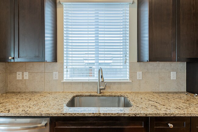 Building Photo - 1124 27th St NW