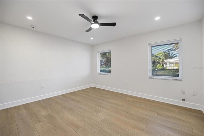 Building Photo - 328 Monet Dr