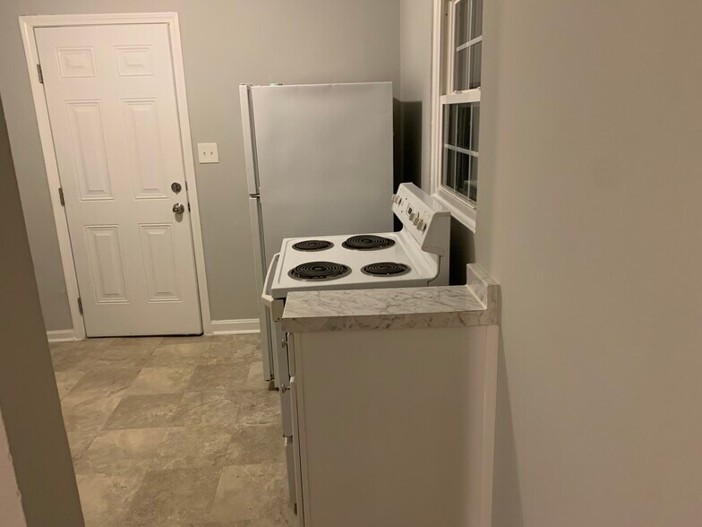 Building Photo - 629 Northway Dr