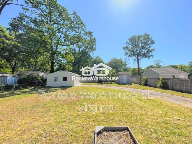 Building Photo - 712 Woodstock Rd