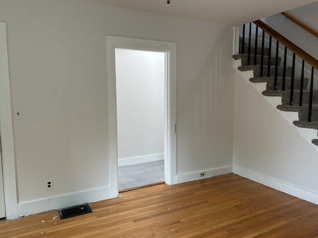 Building Photo - 21 Cemetery St