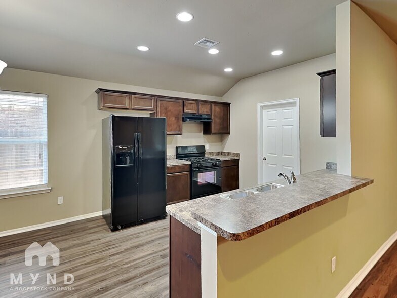 Building Photo - 3412 SE 95th St