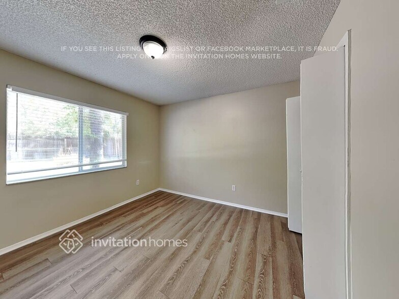 Building Photo - 328 Inglenook Cir
