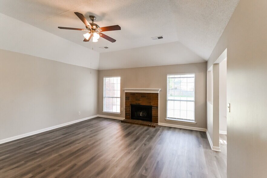 Building Photo - 6456 Birch Mill Cove