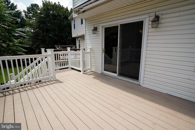Building Photo - 7862 Centergate Ct