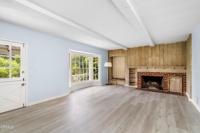 Building Photo - 12060 Laurel Terrace Dr