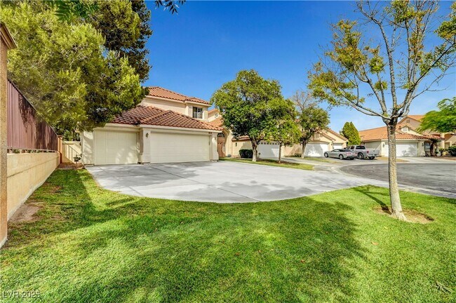 Building Photo - 1108 Daytona Ln