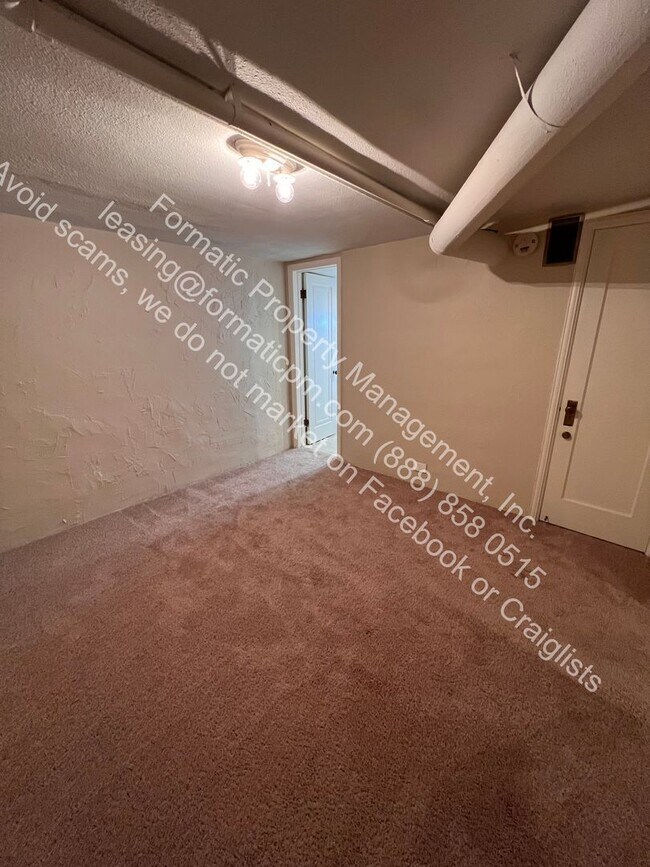 Building Photo - 629 Bellaire St