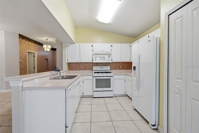 Building Photo - 29417 Crossland Dr