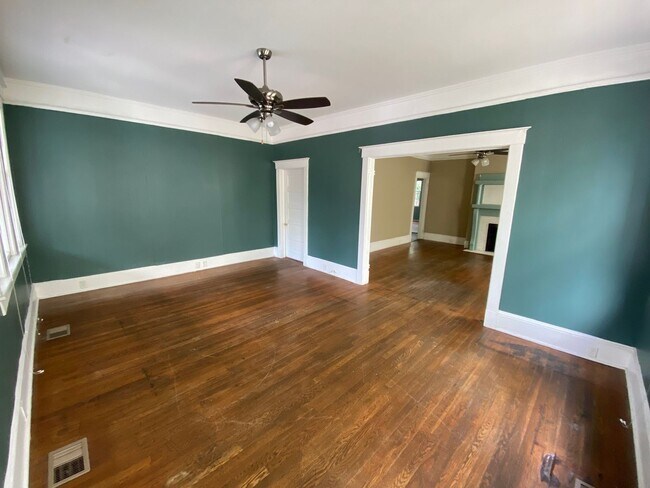 Primary Photo - 5-7 East 33rd Street
