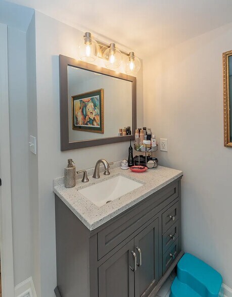 Building Photo - 8420 Timber Trl