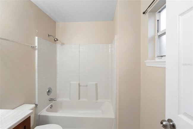 Building Photo - 7831 Hidden Hollow Dr