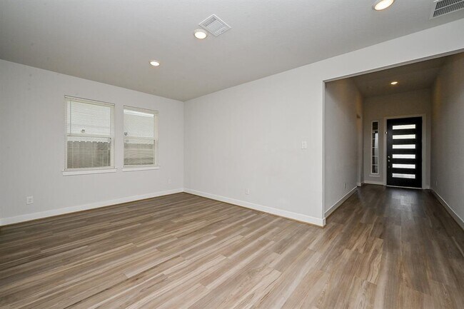 Building Photo - 9222 Dearborn Knoll Dr
