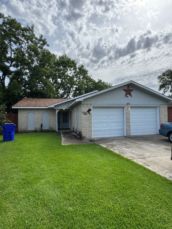 Building Photo - 7240 Kings Dr