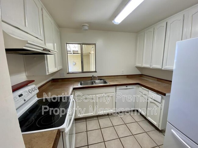 Building Photo - 1815 Gatepost Rd