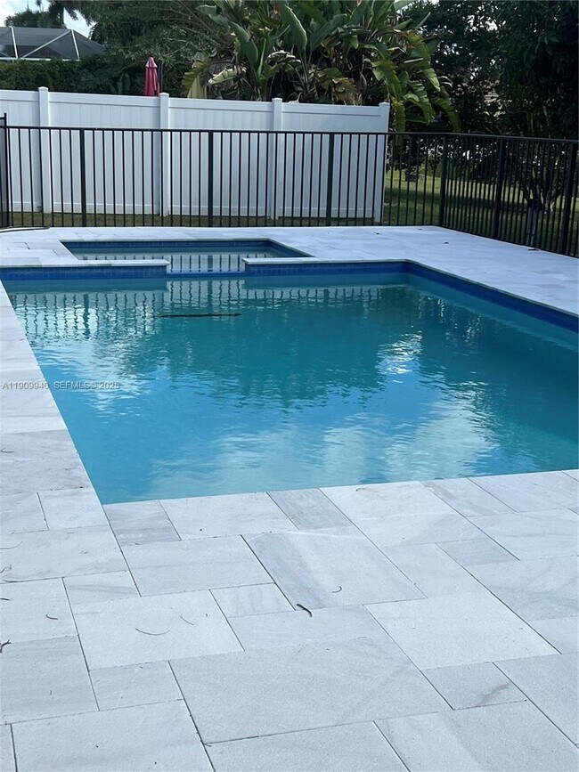 Building Photo - 10664 Paso Fino Dr