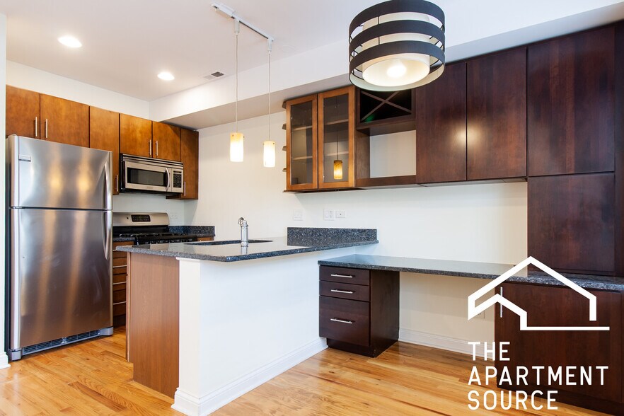 Building Photo - 1636 W Grace St