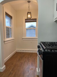 Building Photo - 617 Florence Ave